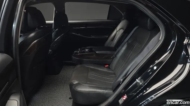 Genesis G90 (EQ900)