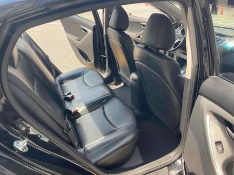 Hyundai Elantra (Avante)