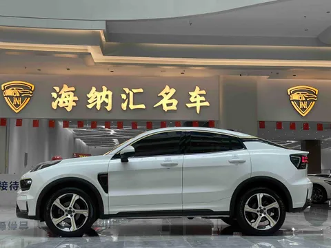 Lynk & Co 05