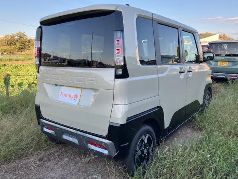 Mitsubishi Delica Mini