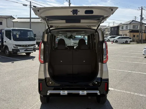 Mitsubishi Delica Mini