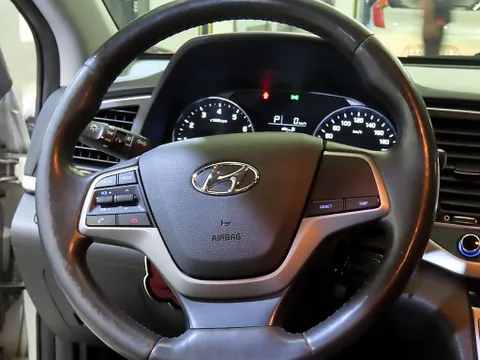 Hyundai Elantra (Avante)