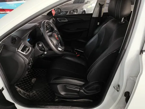 Roewe i5