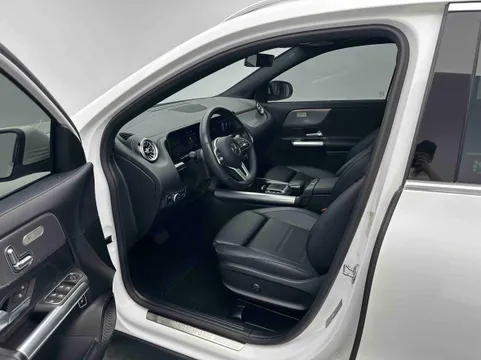 Mercedes-Benz Mercedes-Benz GLA
