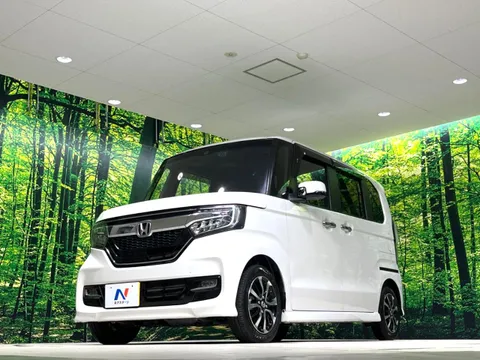 Honda N-BOX Custom