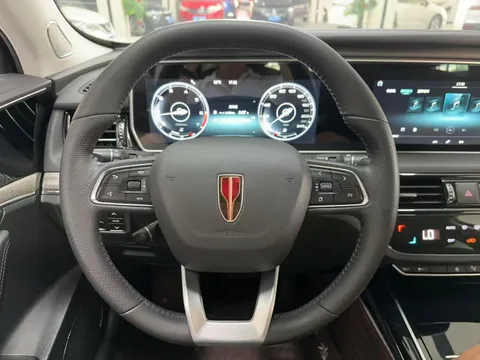 Hongqi HS5
