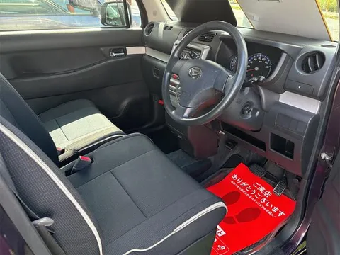 Daihatsu Move Conte