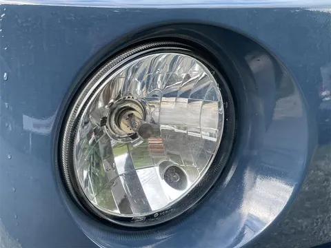 Daihatsu Naked