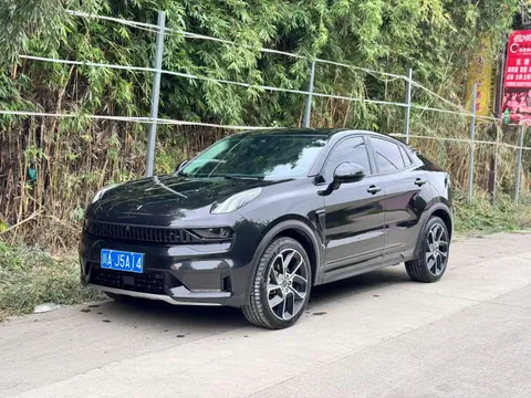 Lynk & Co 05