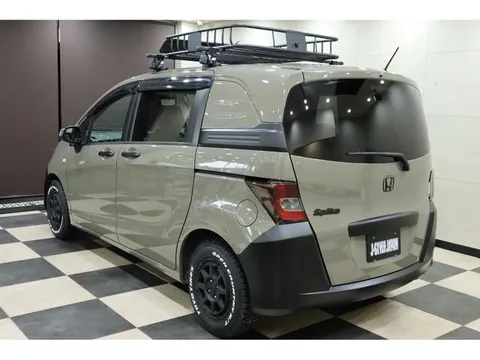 Honda Freed Spike