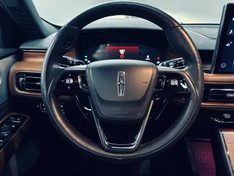 Lincoln Aviator