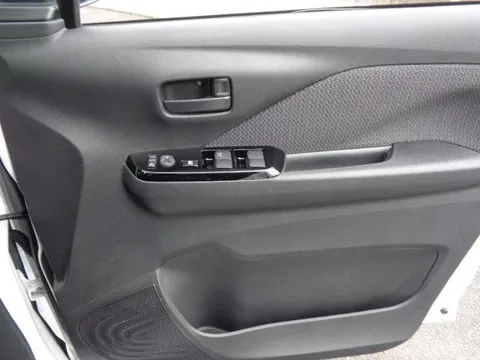 Mitsubishi eK X