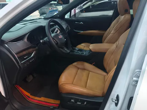 Cadillac XT4