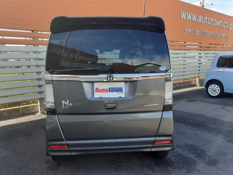 Honda N-BOX Plus Custom