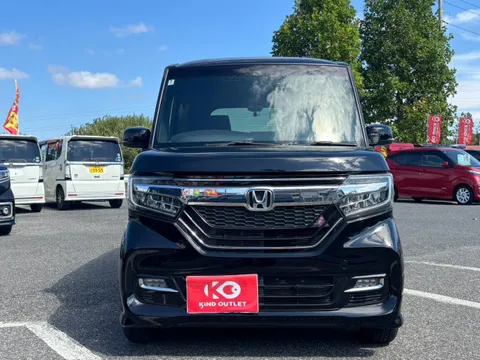 Honda N-BOX Custom