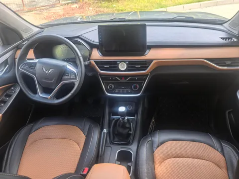 Wuling Hongguang S3