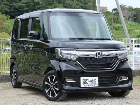 Honda N-BOX Custom