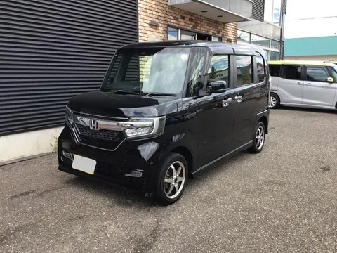 Honda N-BOX Custom