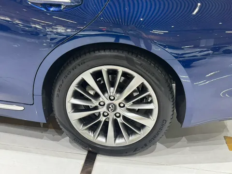 Infiniti Q50L