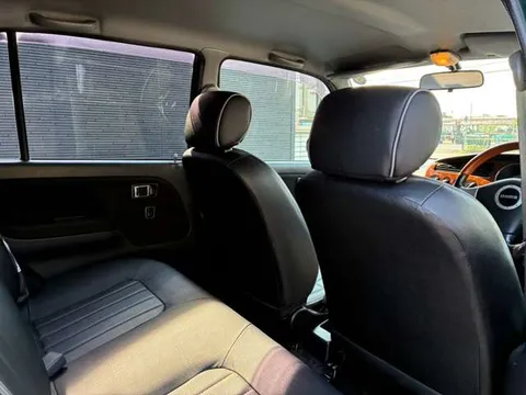 Daihatsu Mira Gino