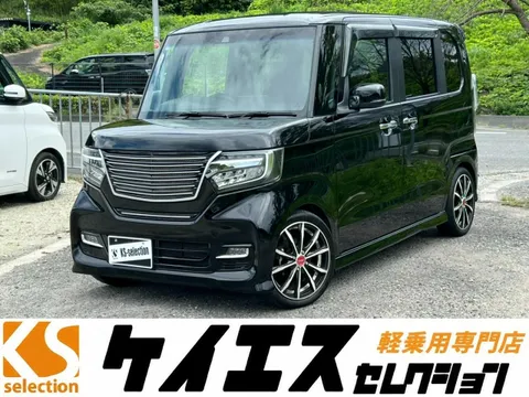 Honda N-BOX Custom