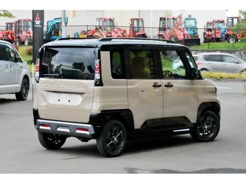 Mitsubishi Delica Mini