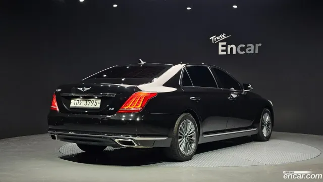 Genesis G90 (EQ900)