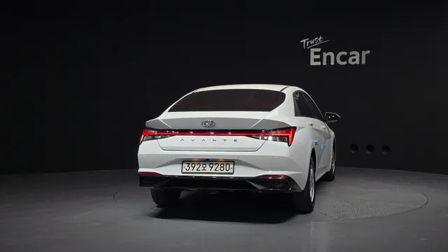 Hyundai Elantra (Avante)