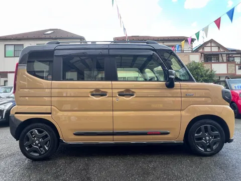 Suzuki Spacia Gear