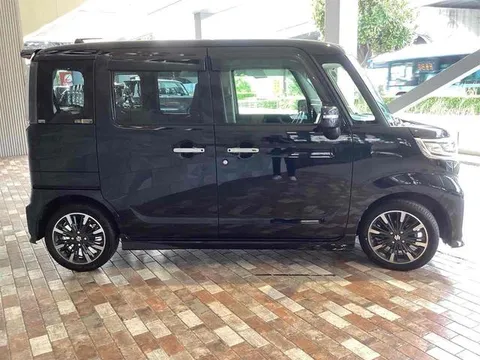 Suzuki Spacia Custom