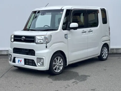 Toyota Pixis Mega
