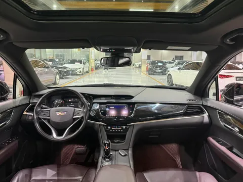 Cadillac XT6