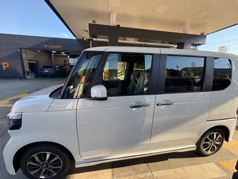 Honda N-BOX Custom