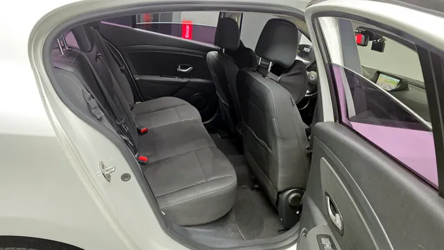 Renault SM3