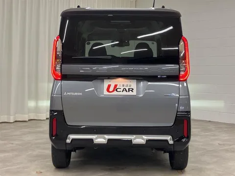 Mitsubishi Delica Mini