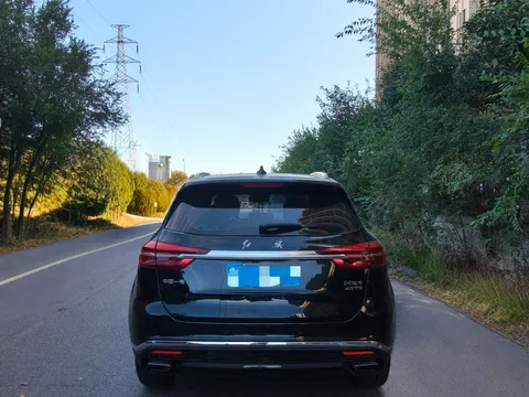 Hongqi HS5