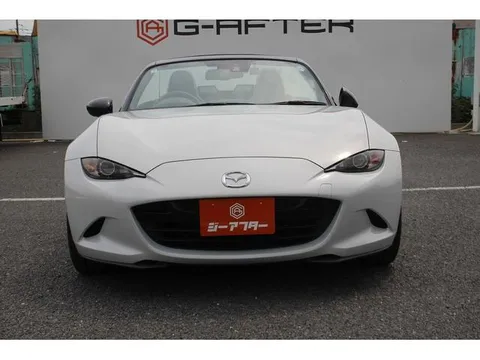 Mazda MX-5 (Roadster)