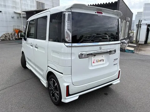 Suzuki Spacia Custom