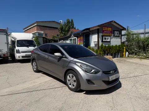 Hyundai Elantra (Avante)