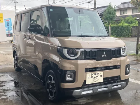 Mitsubishi Delica Mini