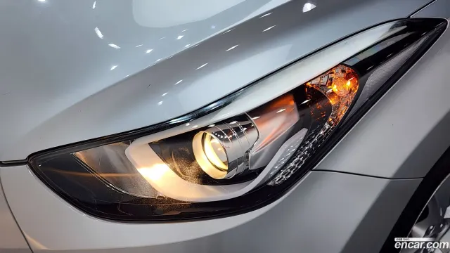 Hyundai Elantra (Avante)