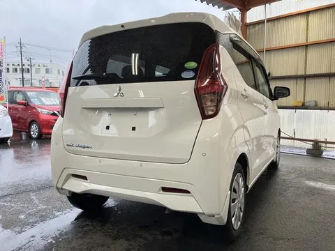 Mitsubishi eK Wagon