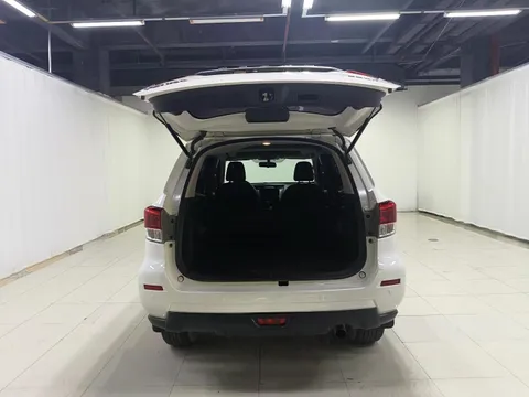 Nissan Terra