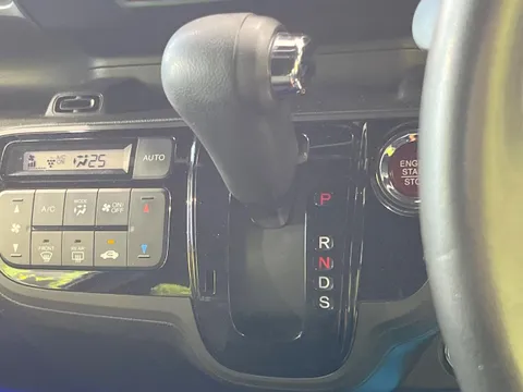 Honda N-BOX Slash