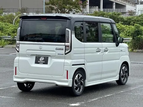 Suzuki Spacia Custom