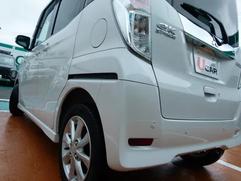 Mitsubishi eK Space