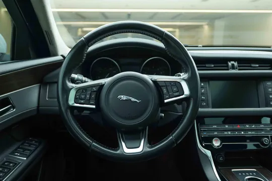 Jaguar XFL