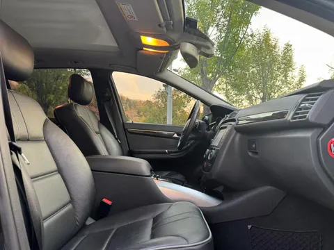 Mercedes-Benz R-Class