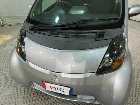 Mitsubishi I