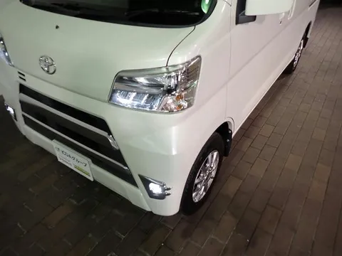 Toyota Pixis Van